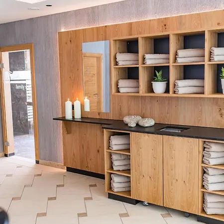 Hochland Gmbh 4* ناودرس