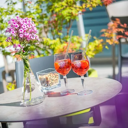 Апартаменты Hochland Gmbh Наудерс