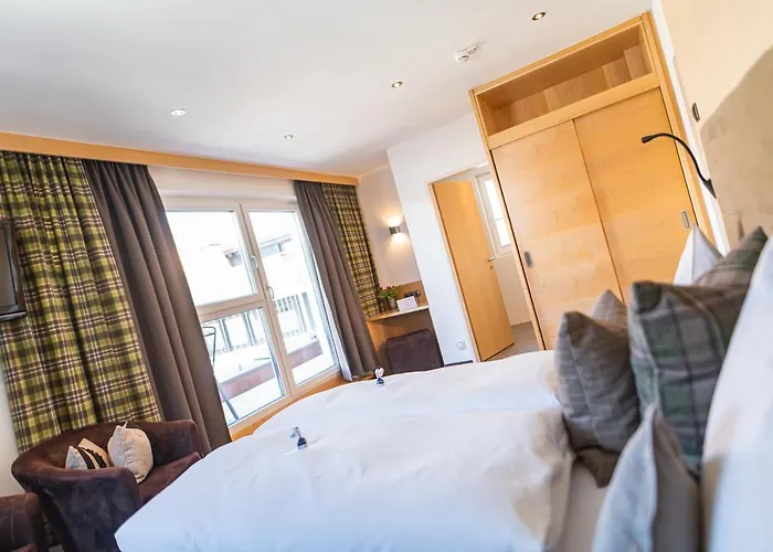 Апартаменты Hochland Gmbh Наудерс