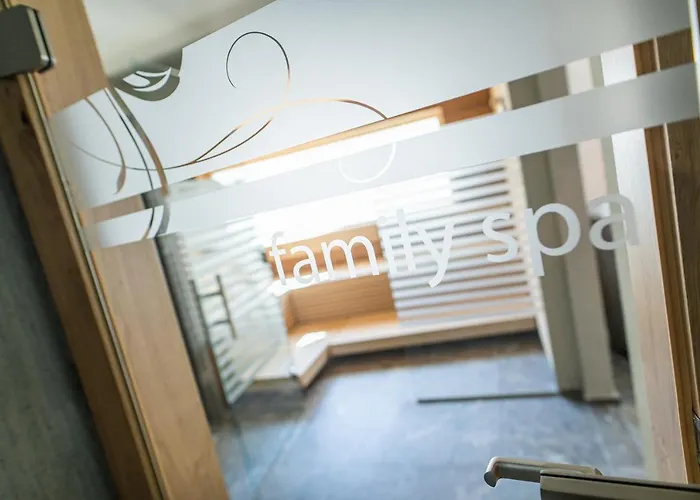 Hochland Gmbh Апартаменты 4*