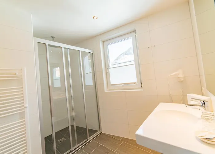 Hochland Gmbh Апартаменты 4*