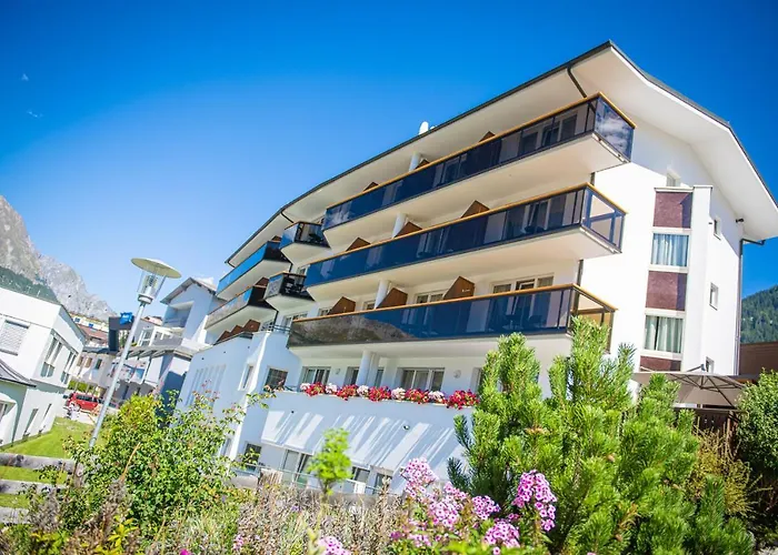 Hochland Gmbh Апартаменты 4*