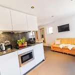 Hochland Gmbh 4*