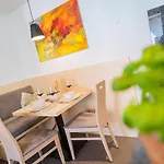 Hochland Gmbh 4*